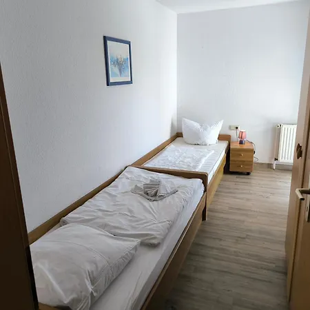 Mecklenburg 15 アパート *