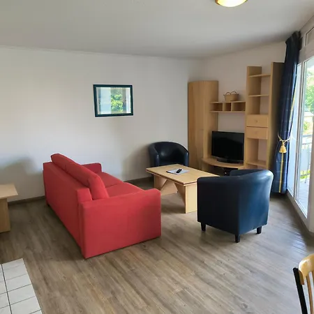 Mecklenburg 15 アパート